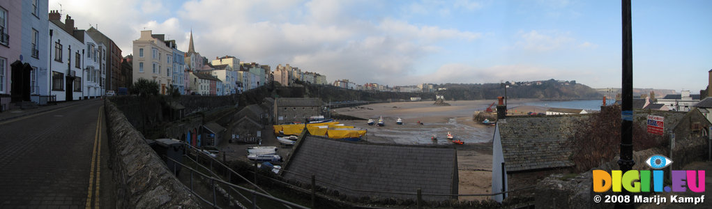 SX01071-01074 Tenby harbour and beach